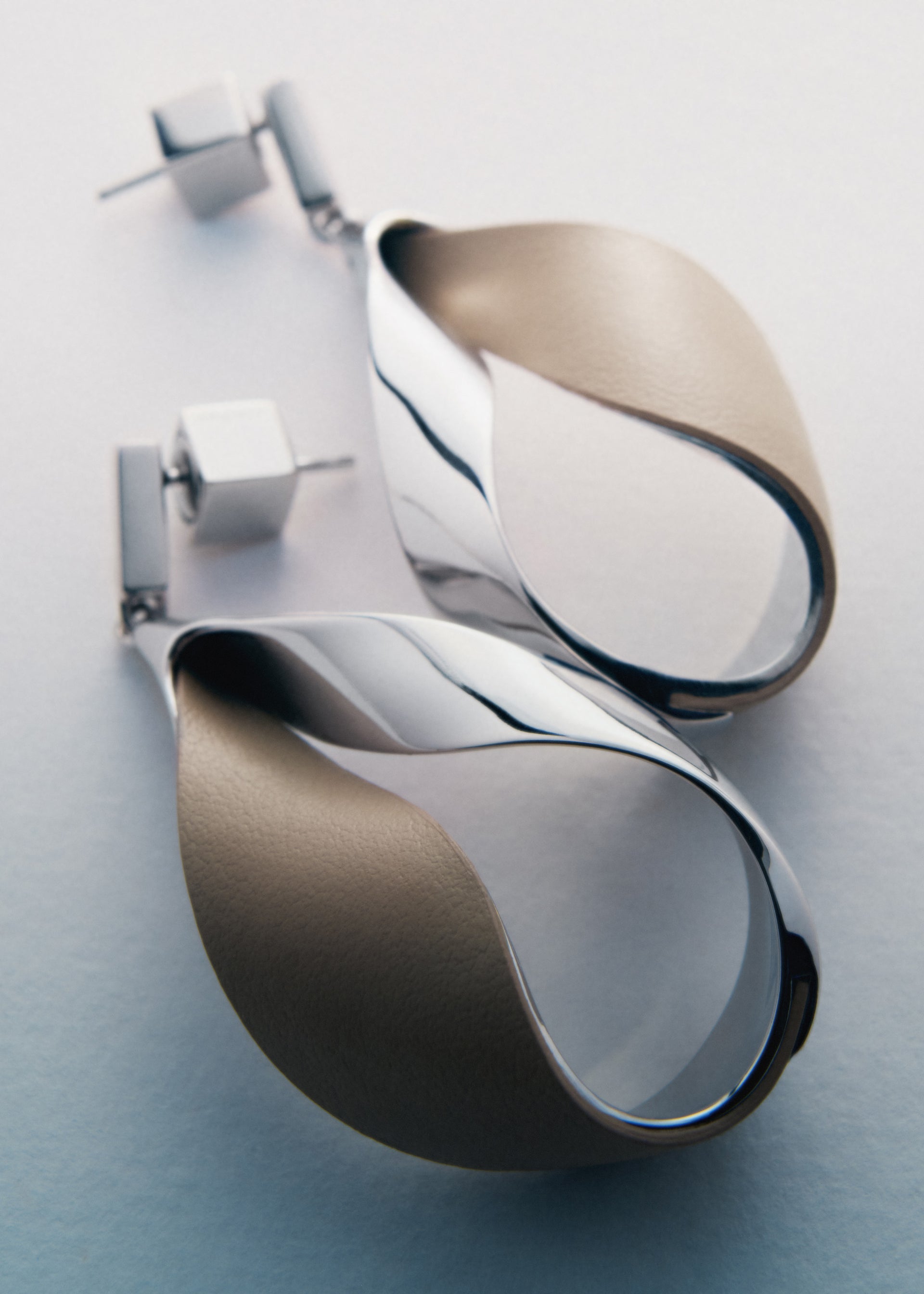 Boucles d’oreilles pendantes Ormé - Argentée Cuir Taupe